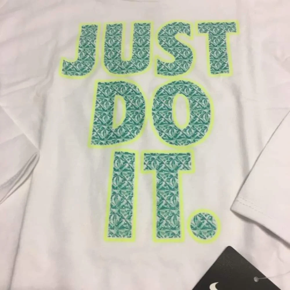 Nike Long Sleeve Graphic Tee Kids Size 4 White NWT Just Do It Athletic Cut Shirt